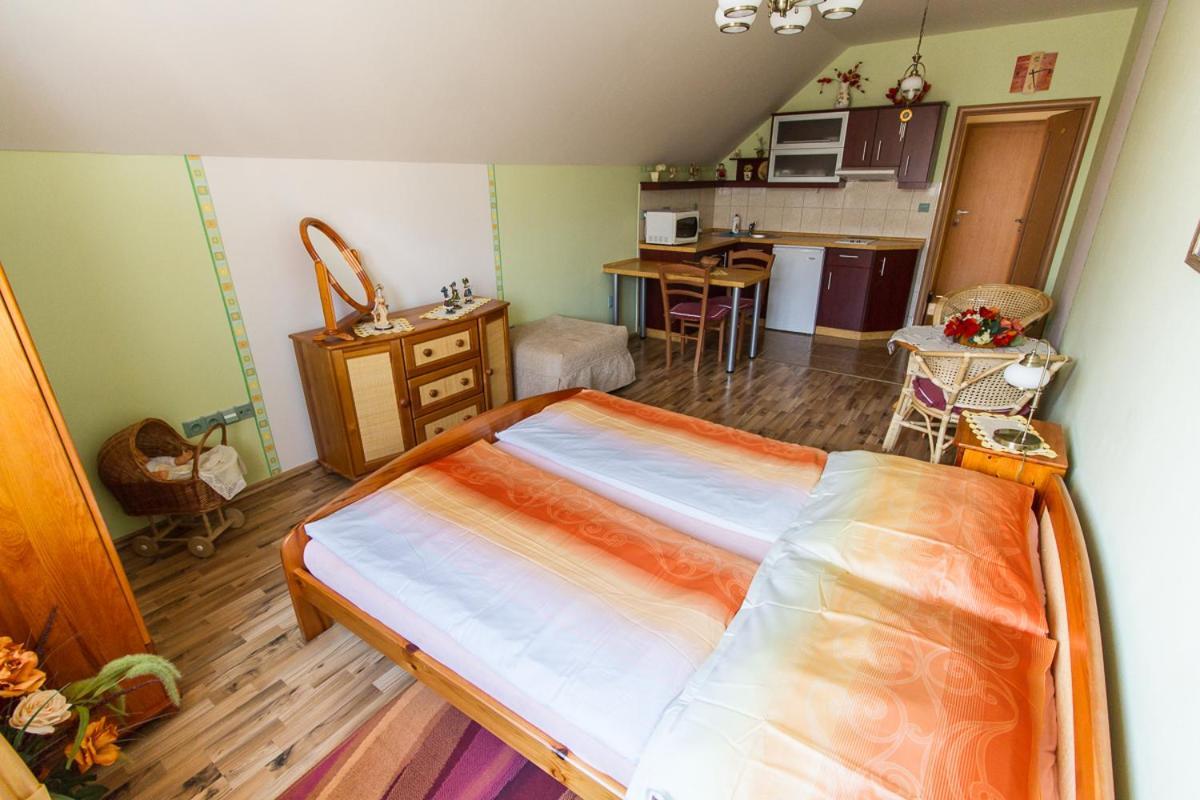 Penzion U Kaplicky Mala Hrastice Exterior foto
